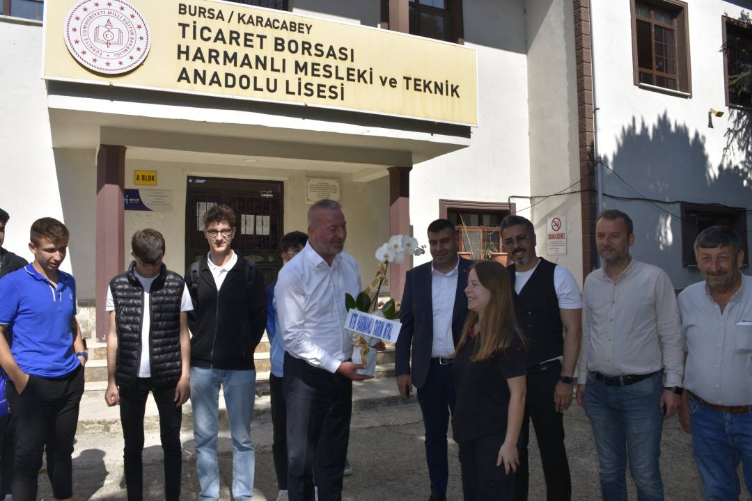 Karacabey Belediyesi’nden Tarım Lisesi’ne tam destek!