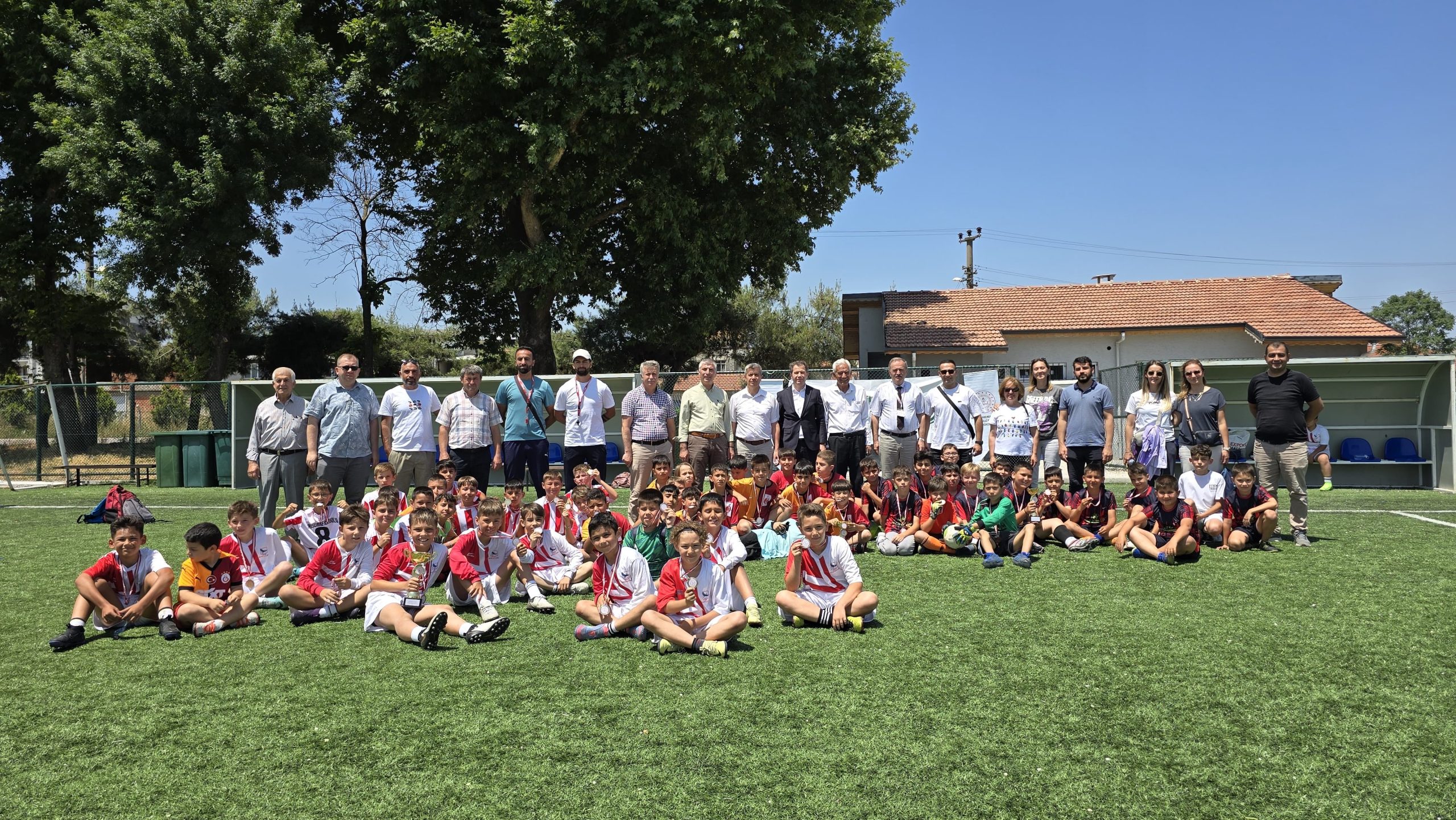 AÇIN YOLU ŞAMPİYON GELİYOR!