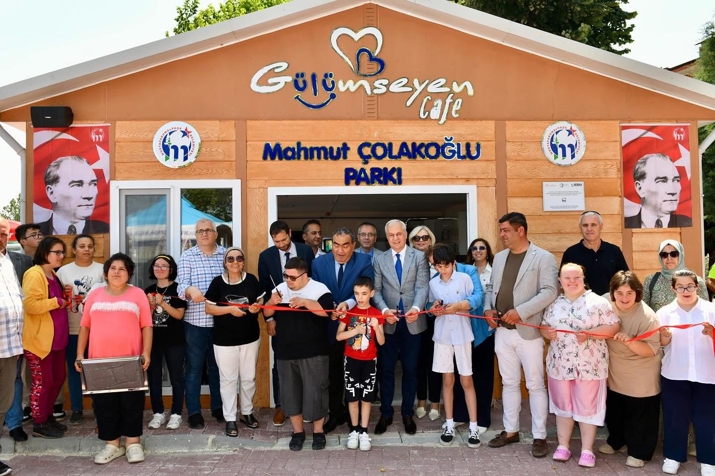 Gülümseyen Yüzler Bu Cafe’de Buluşuyor: Mustafakemalpaşa’da Anlamlı Açılış!