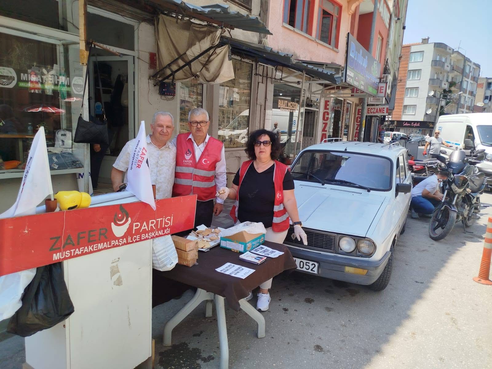 Zafer Partisi İlçe Teşkilatı, Özdağ’ın Özgürlüğünü Halkla Kutladı!