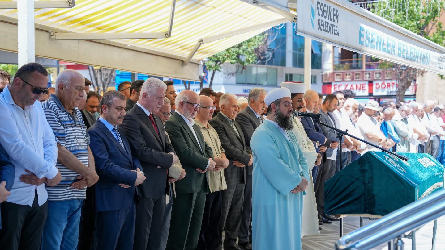 Prof. Dr. Nazım Ekren’in Babası Son Yolculuğuna Uğurlandı!