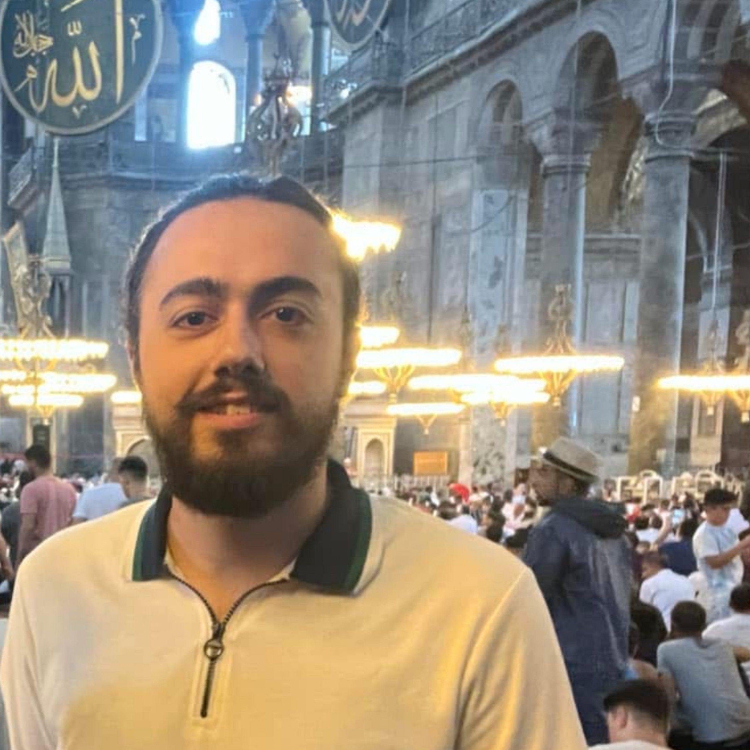 AK GENÇLİK BAYRAĞI UZUN’A EMANET