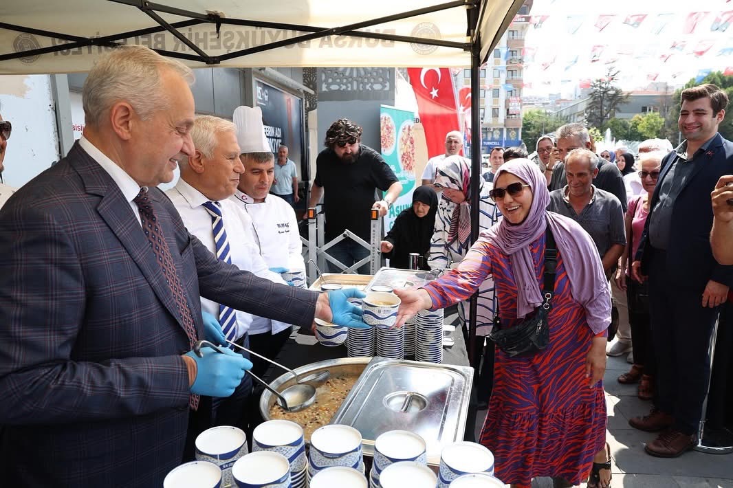 Bozbey’den Mustafakemalpaşa Çıkarması!