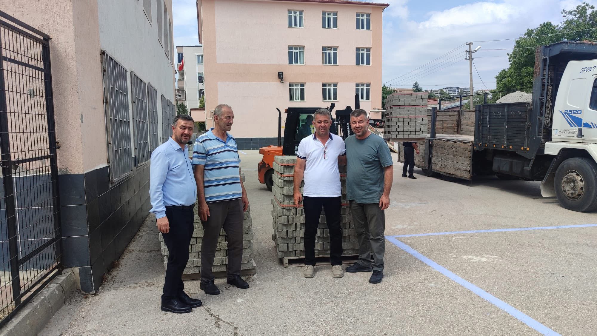 Yunusemre İlkokulu’na Karacabey Belediyesi’nden Anlamlı Destek