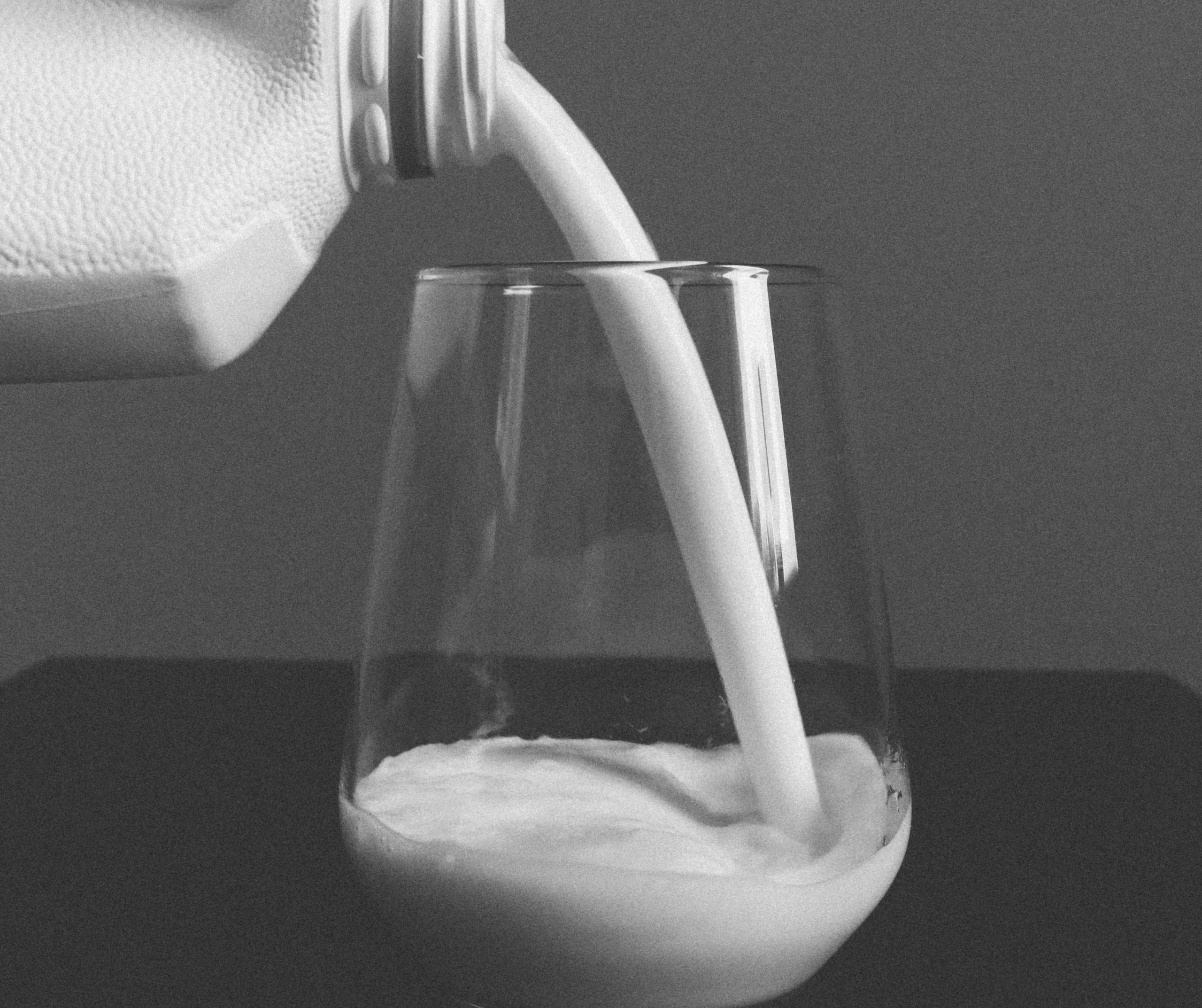 BAKANLIK HAREKETE GEÇTİ: 4 BÜYÜK SÜT ŞİRKETİNE 58,3 MİLYON TL CEZA!