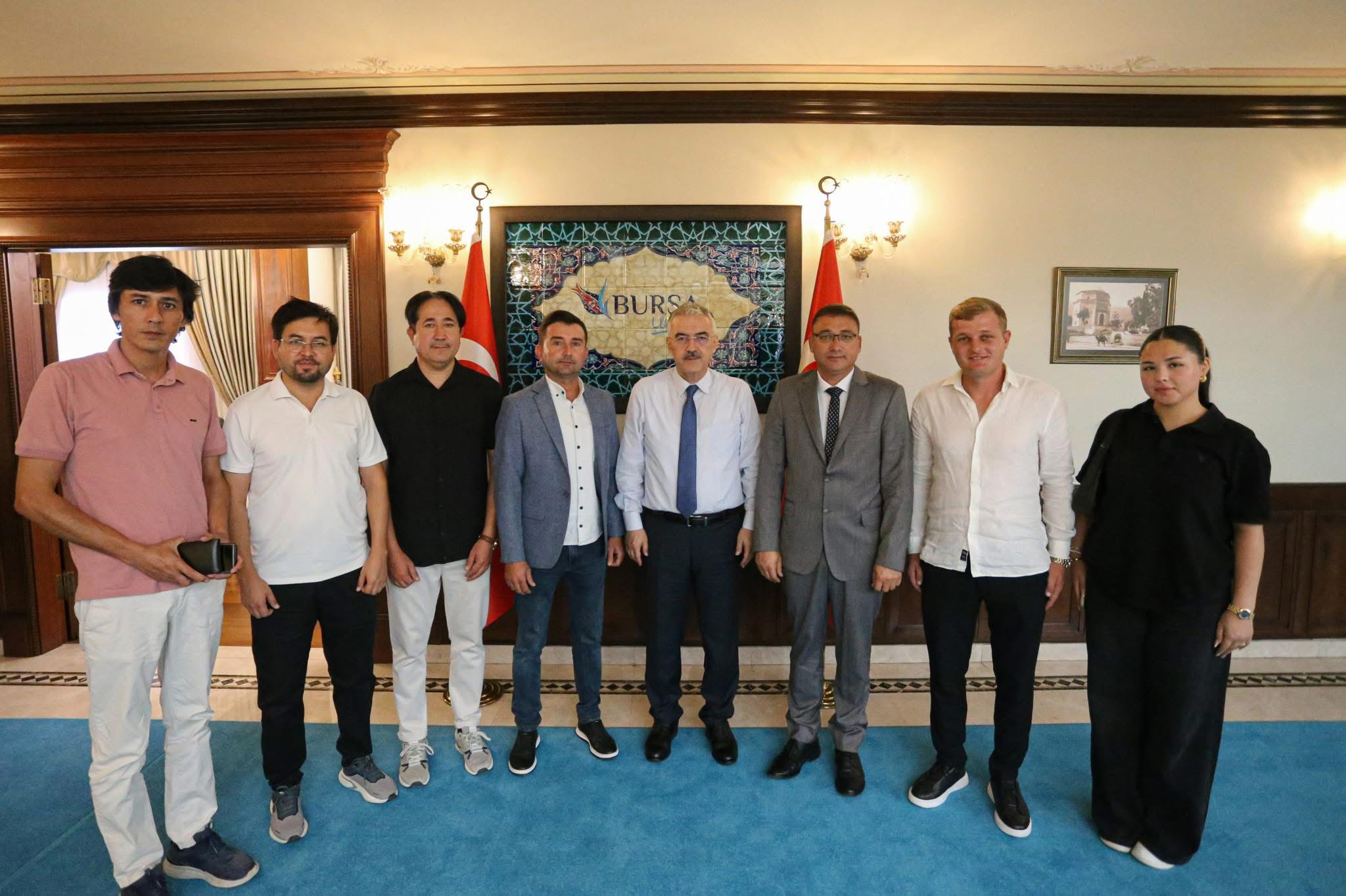 Akyol Eğitim Kültür Sosyal Yardımlaşma ve Dayanışma Derneği’nden Vali Ayyıldız’a Ziyaret