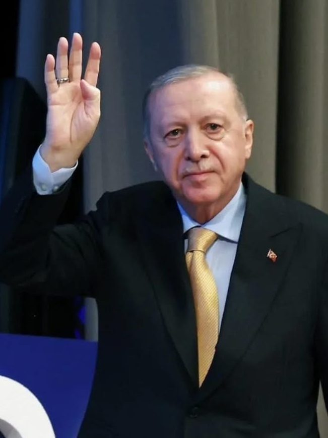 AK Parti 24.Yaşını Coşkuyla Kutladı:Genel Merkezde Bursa Rüzgarı Esti