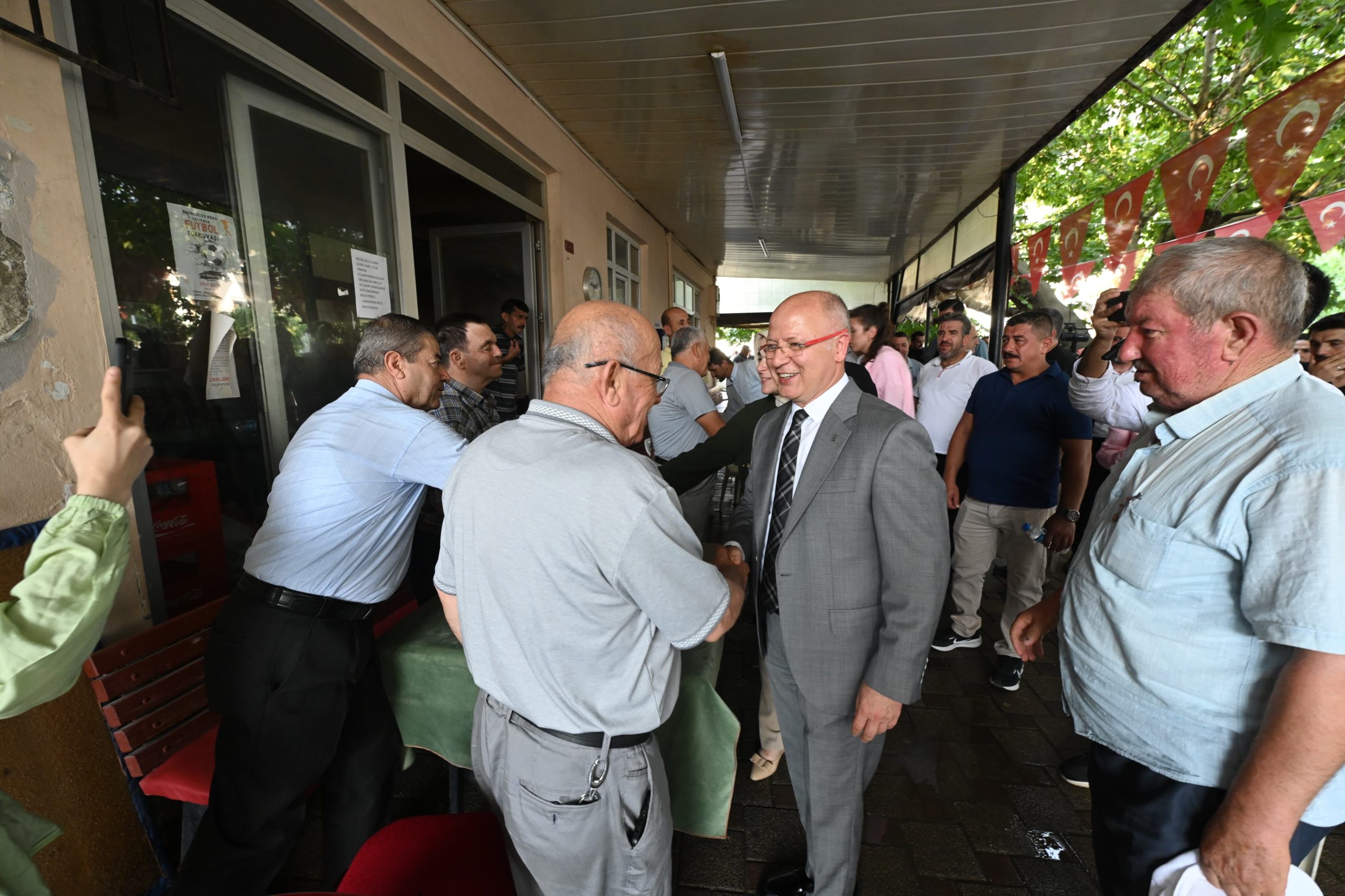 AK PARTİ’DEN 17 İLÇEDE EŞ ZAMANLI ÇALIŞMA