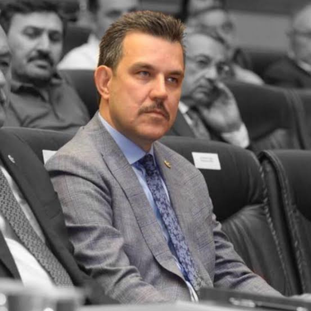 Esgin’den Belediyecilik Eleştirisi: Nereden Nereye…