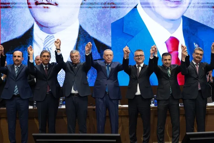 AK Parti’ye İki Yeni Belediye Başkanı Katıldı