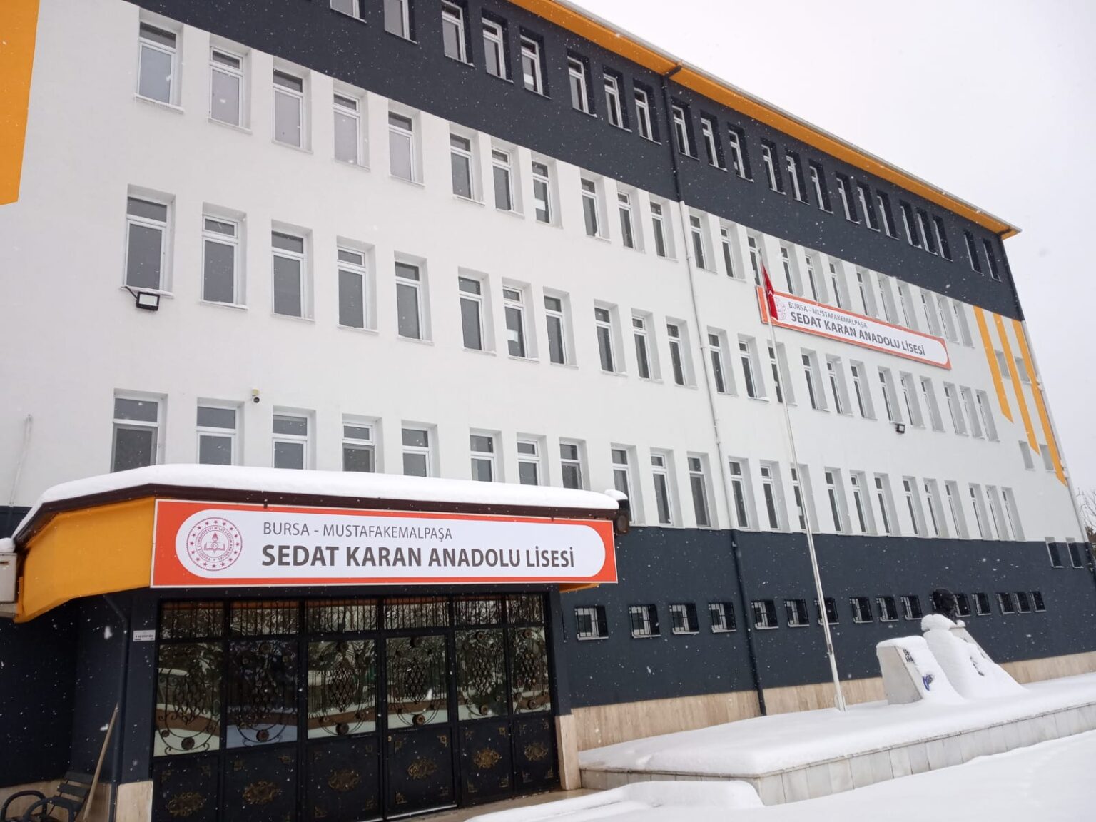 Sedat Karan Anadolu Lisesi’nden YKS-2025’te Gururlandıran Başarı