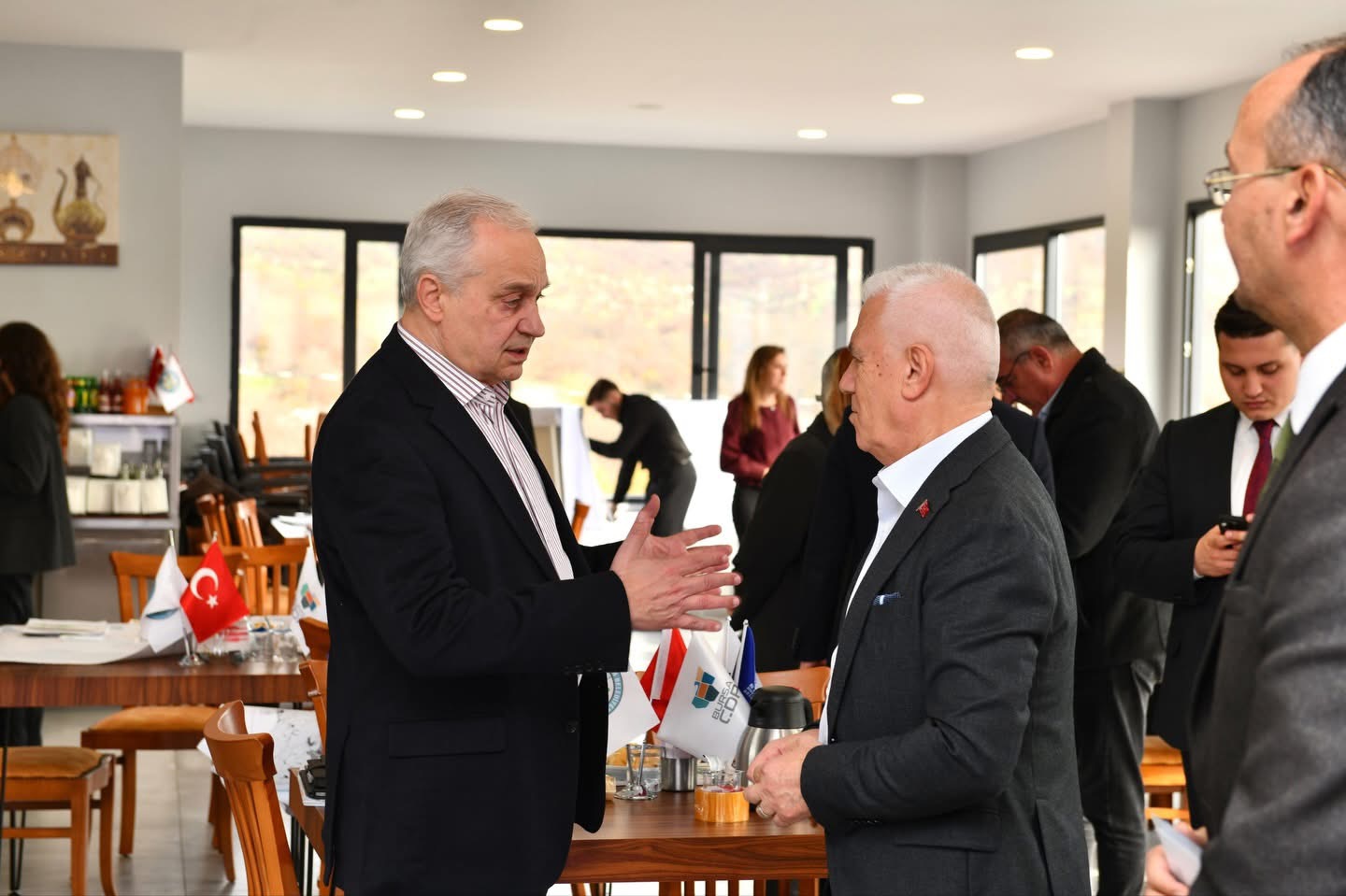 ERDEM’DEN GÜÇLÜ MESAJ: “İŞ BİRLİĞİYLE DAHA GÜÇLÜ BİR MUSTAFAKEMALPAŞA”