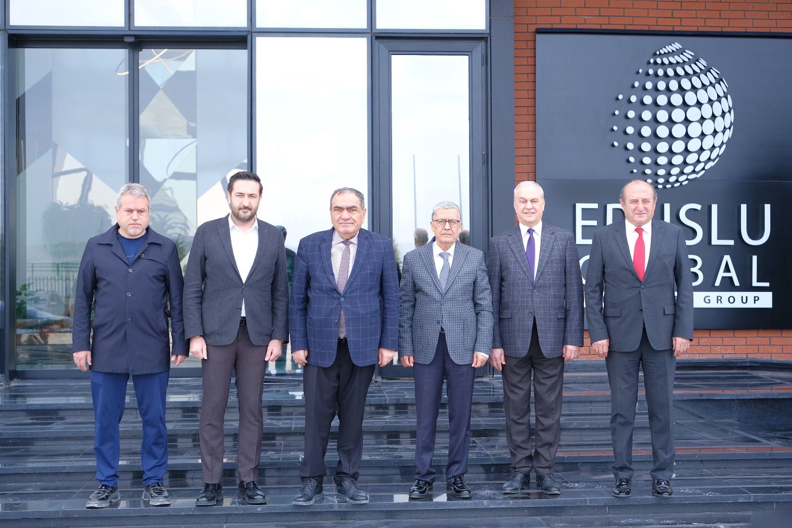 BELEDİYE MUSTAFAKEMALPAŞA SPOR’DAN ERUSLU GLOBAL’E TEŞEKKÜR ZİYARETİ