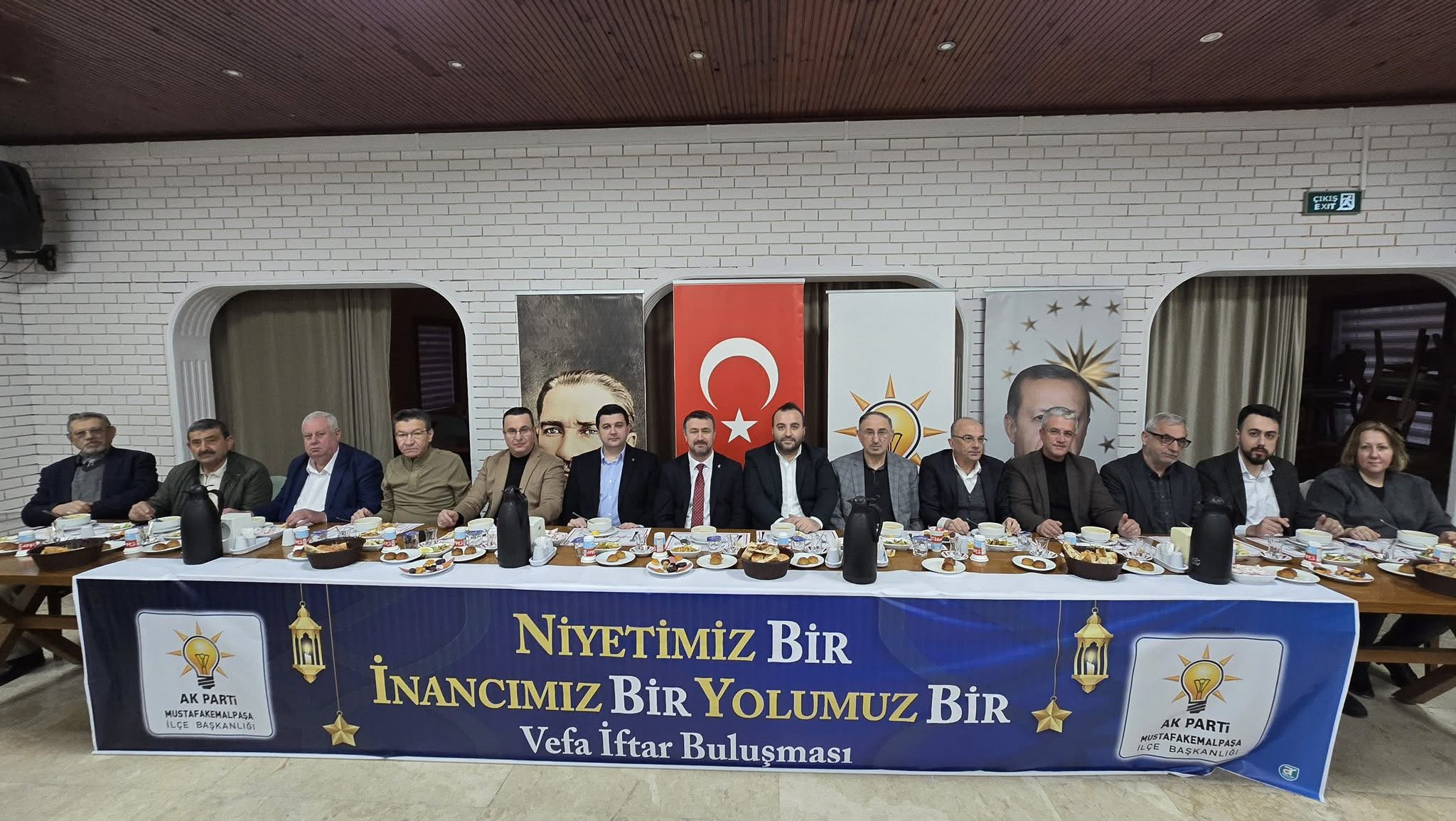 AK Parti İlçe Teşkilatı Vefa Sofrasında Bir Araya Geldi